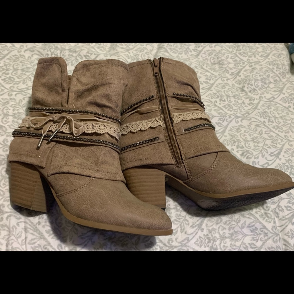Ankle booties